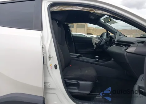 2019 Toyota C-Hr Le z USA, uszkodzony, nr VIN JTNKHMBX5K1054051